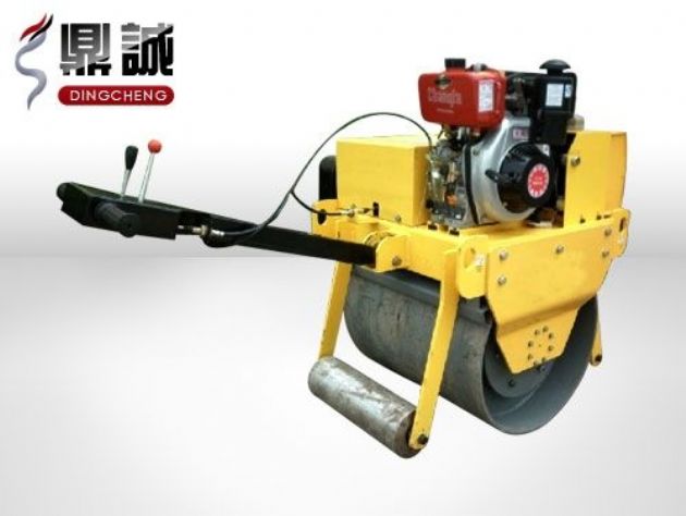 點擊查看詳細信息<br>標題：重型手扶式單鋼輪壓路機 閱讀次數：11308