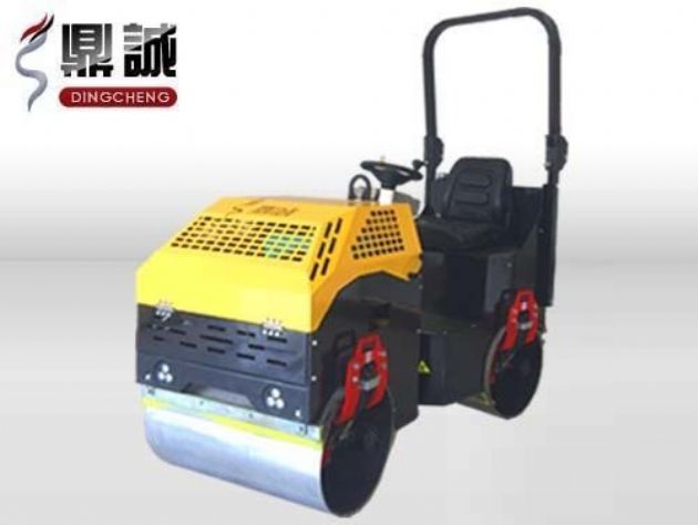 點擊查看詳細信息<br>標題：1噸全液壓振動壓路機 閱讀次數：12383